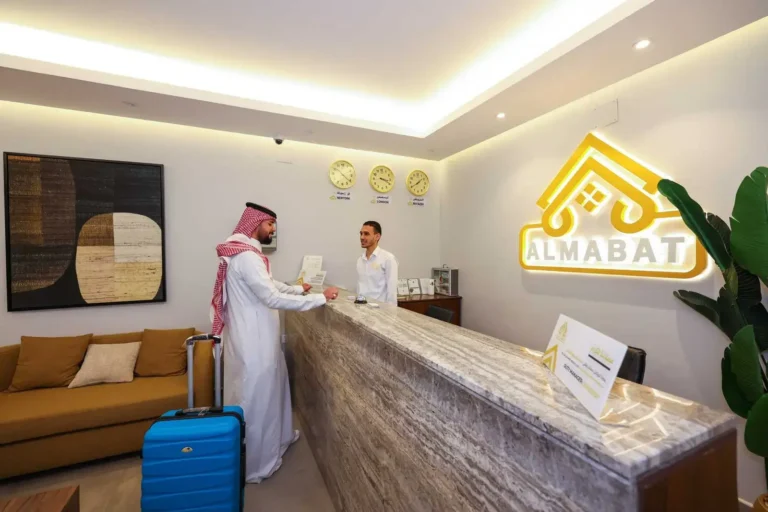 Almabat reception desk 768x512
